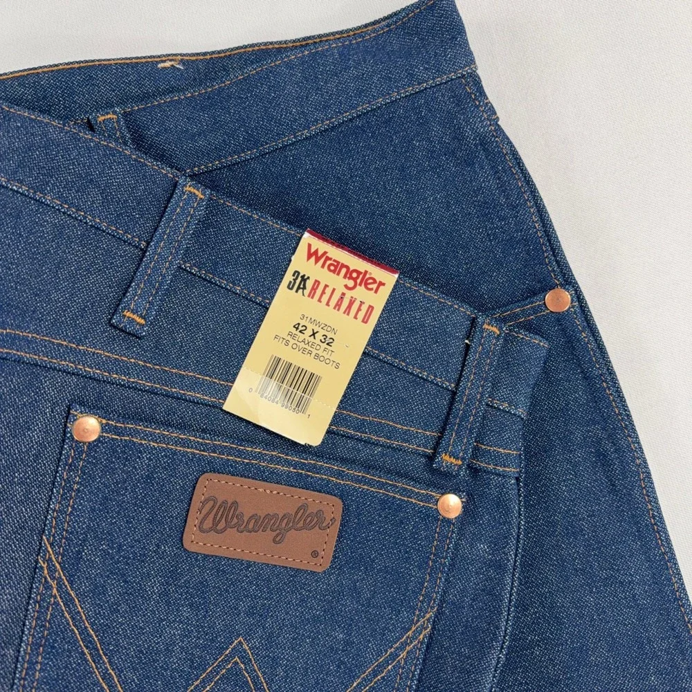 Wrangler Relaxed Fit Jeans 31MWZDN Dark Wash‎ Denim Mens 42x32 NWT